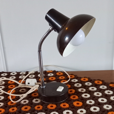 Vintage bureaulamp met bruine teint